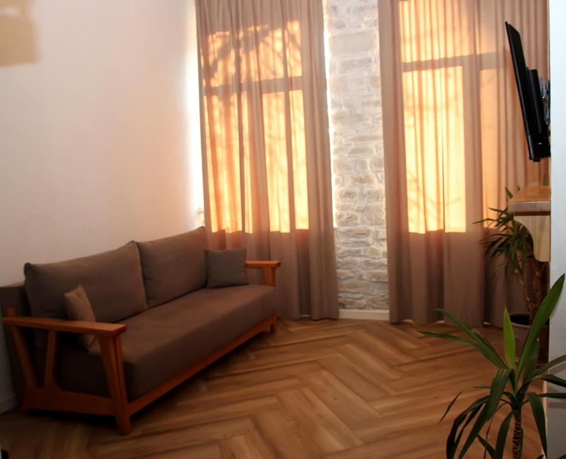 Historical Old City Apartament, Старе Місто , 2 Спальні, Балкон-Тераса, 85 Кв М Kamjanets-Podilskyj Rum bild