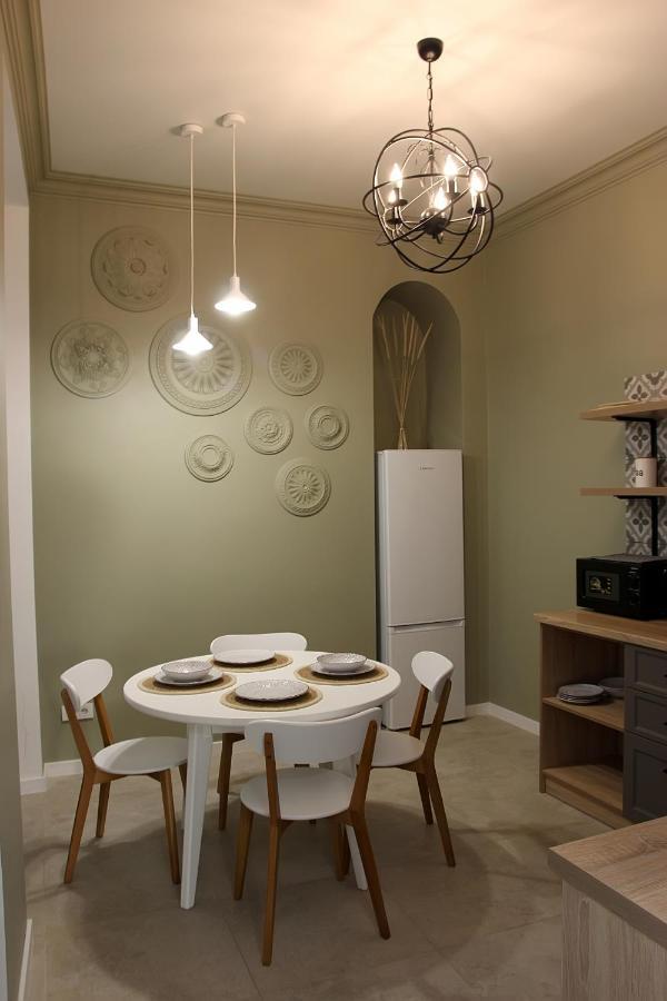 Historical Old City Apartament, Старе Місто , 2 Спальні, Балкон-Тераса, 85 Кв М Kamjanets-Podilskyj Exteriör bild